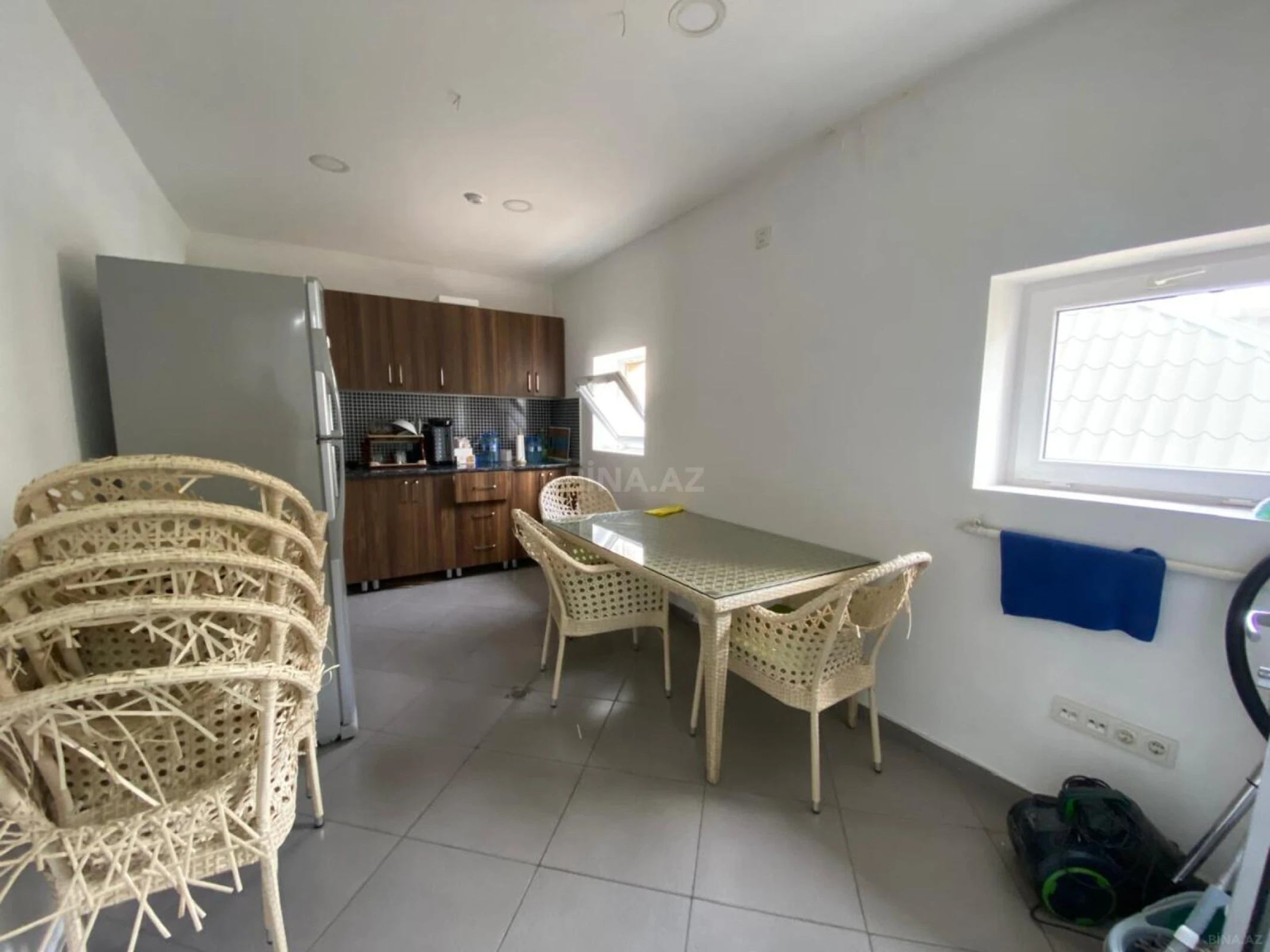 Satılır obyekt 700 m²