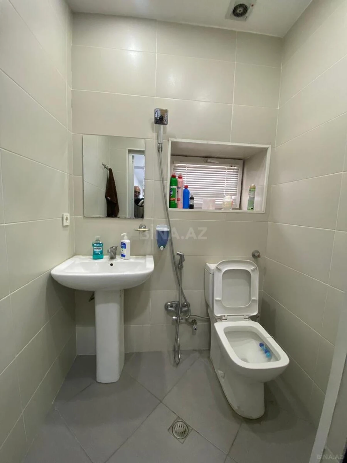 Satılır obyekt 700 m²