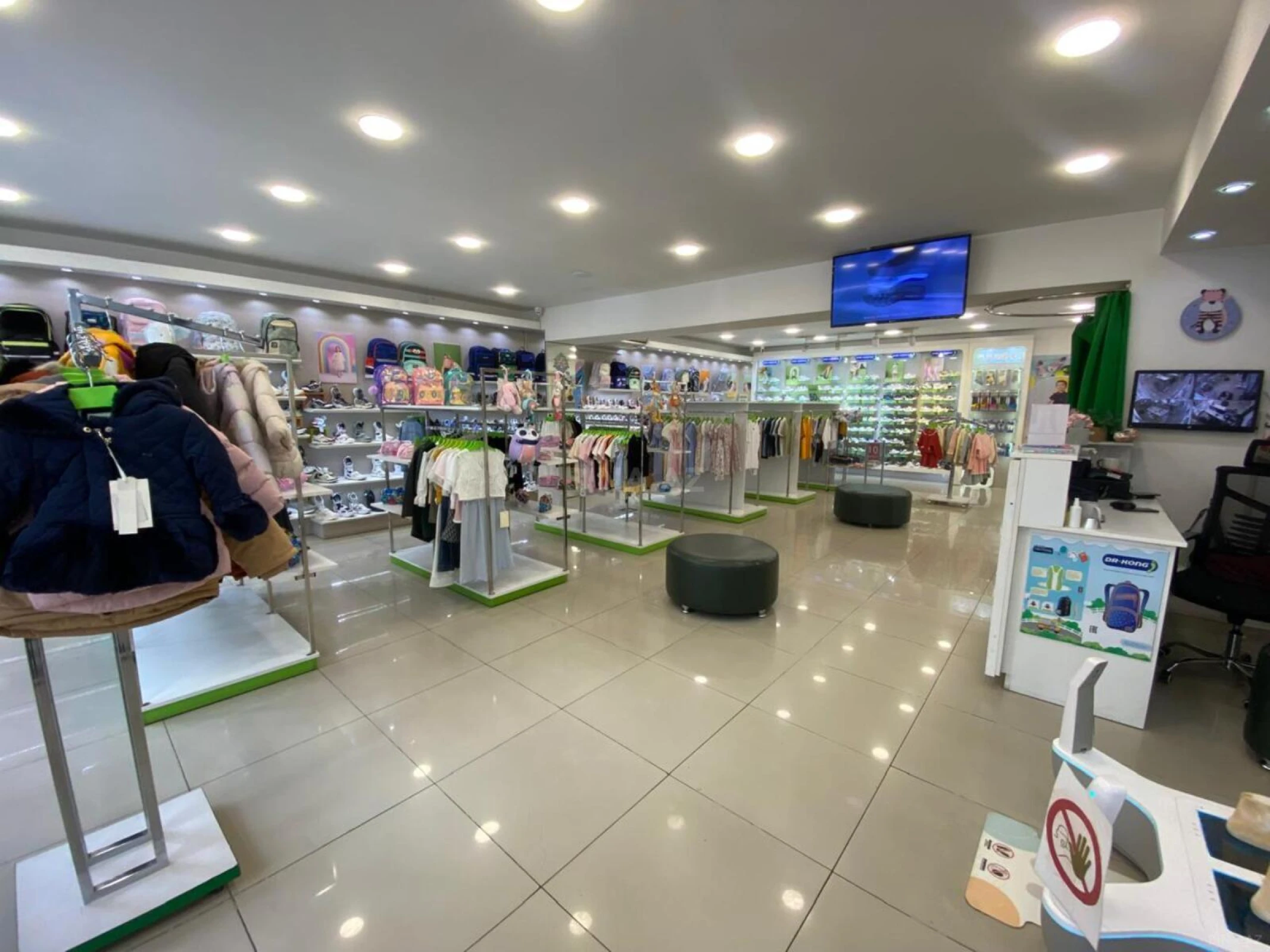 Satılır obyekt 700 m²