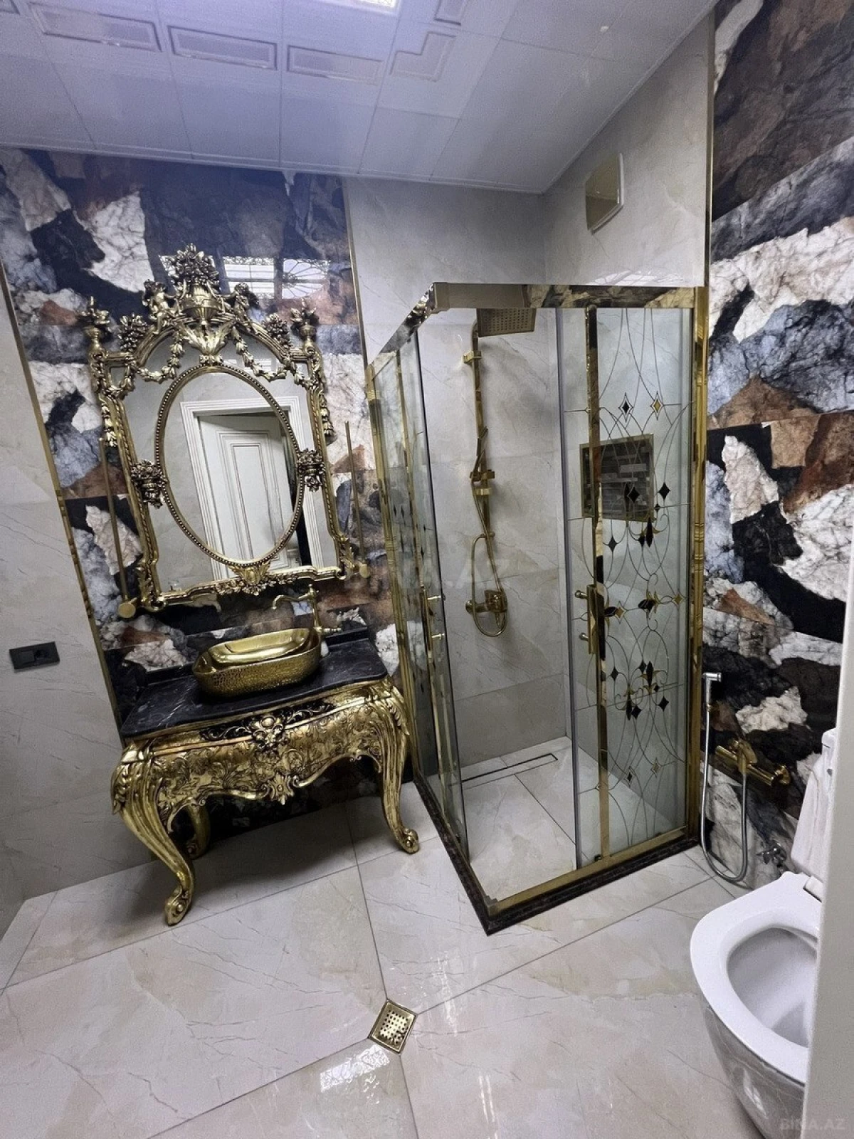 Kirayə verilir 3 otaqlı mənzil 120 m²