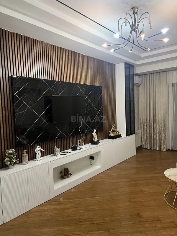 Kirayə verilir 3 otaqlı mənzil 120 m²