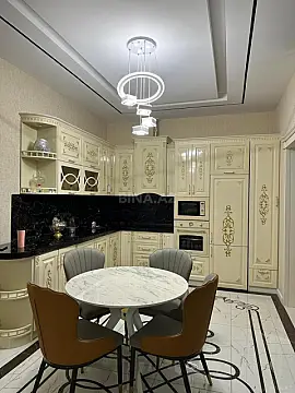 Kirayə verilir 3 otaqlı mənzil 120 m²