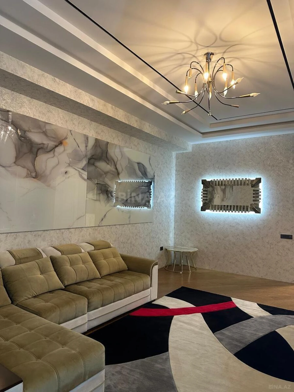 Kirayə verilir 3 otaqlı mənzil 120 m²