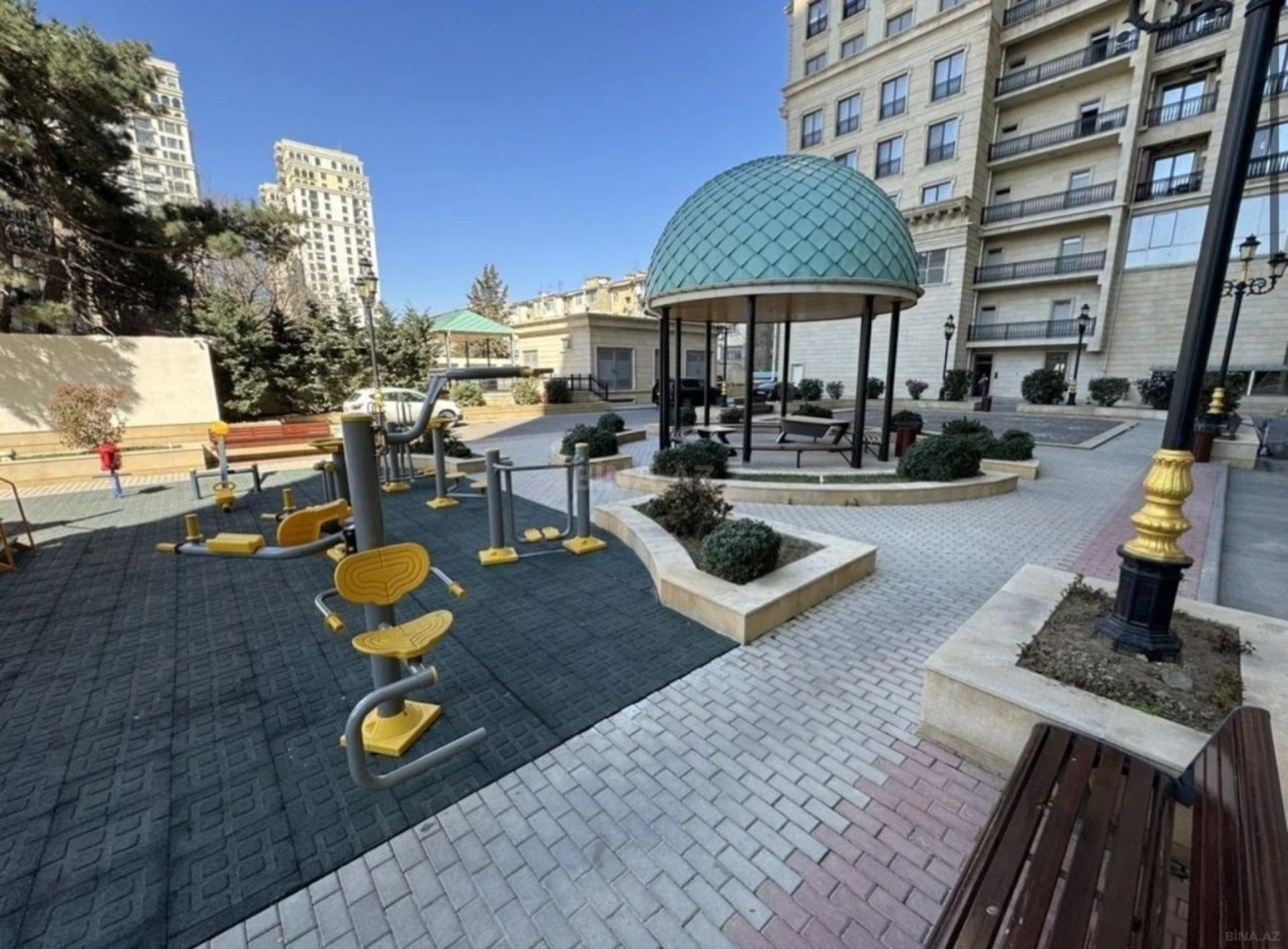 Kirayə verilir 3 otaqlı mənzil 120 m²