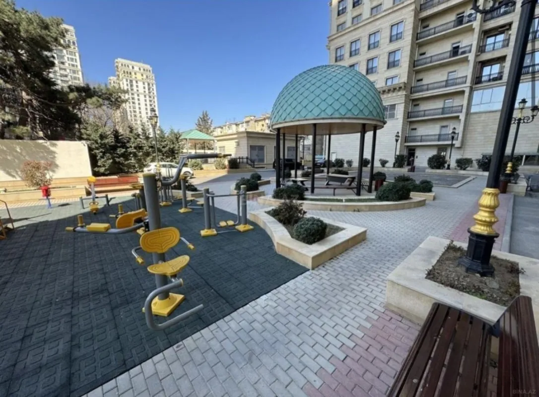 Kirayə verilir 3 otaqlı mənzil 120 m²