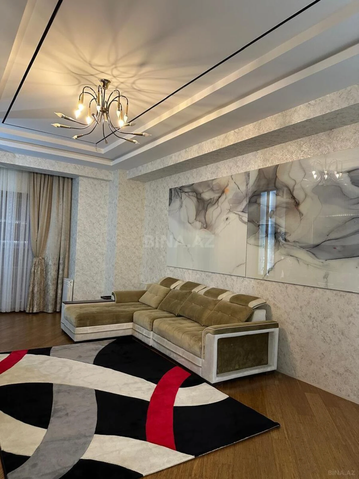 Kirayə verilir 3 otaqlı mənzil 120 m²