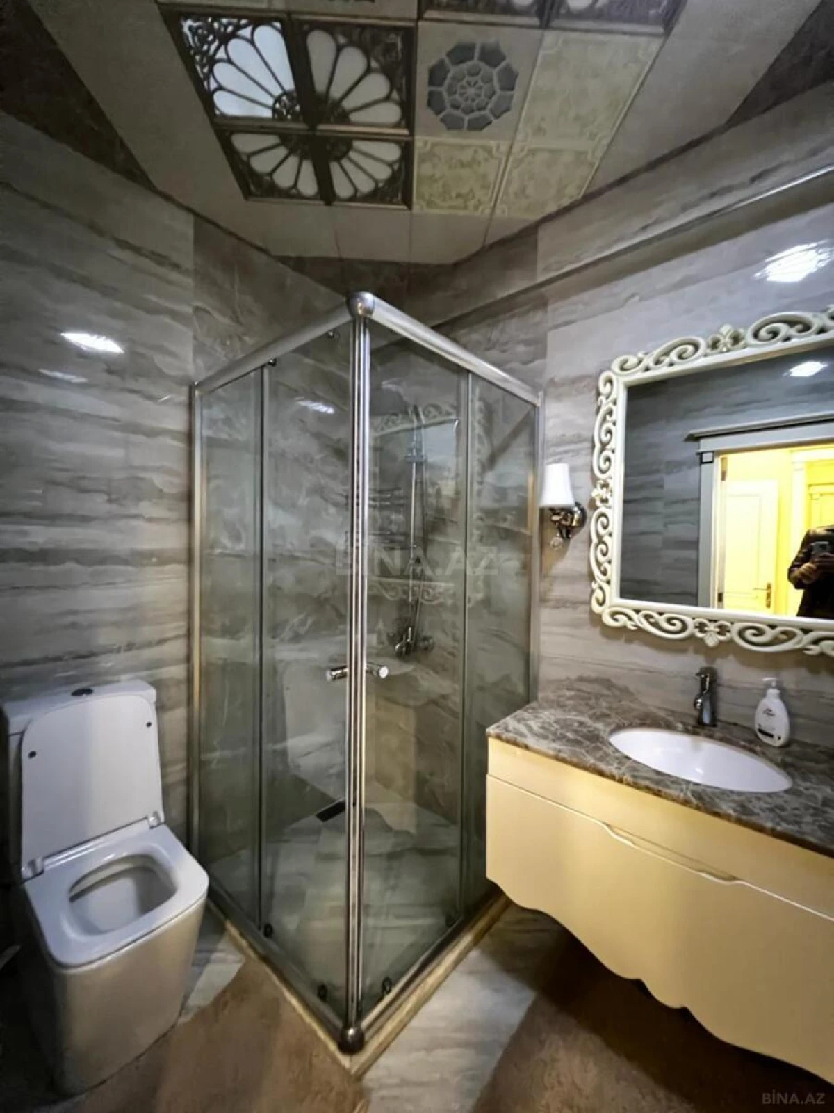 Satılır 3 otaqlı mənzil 104 m²