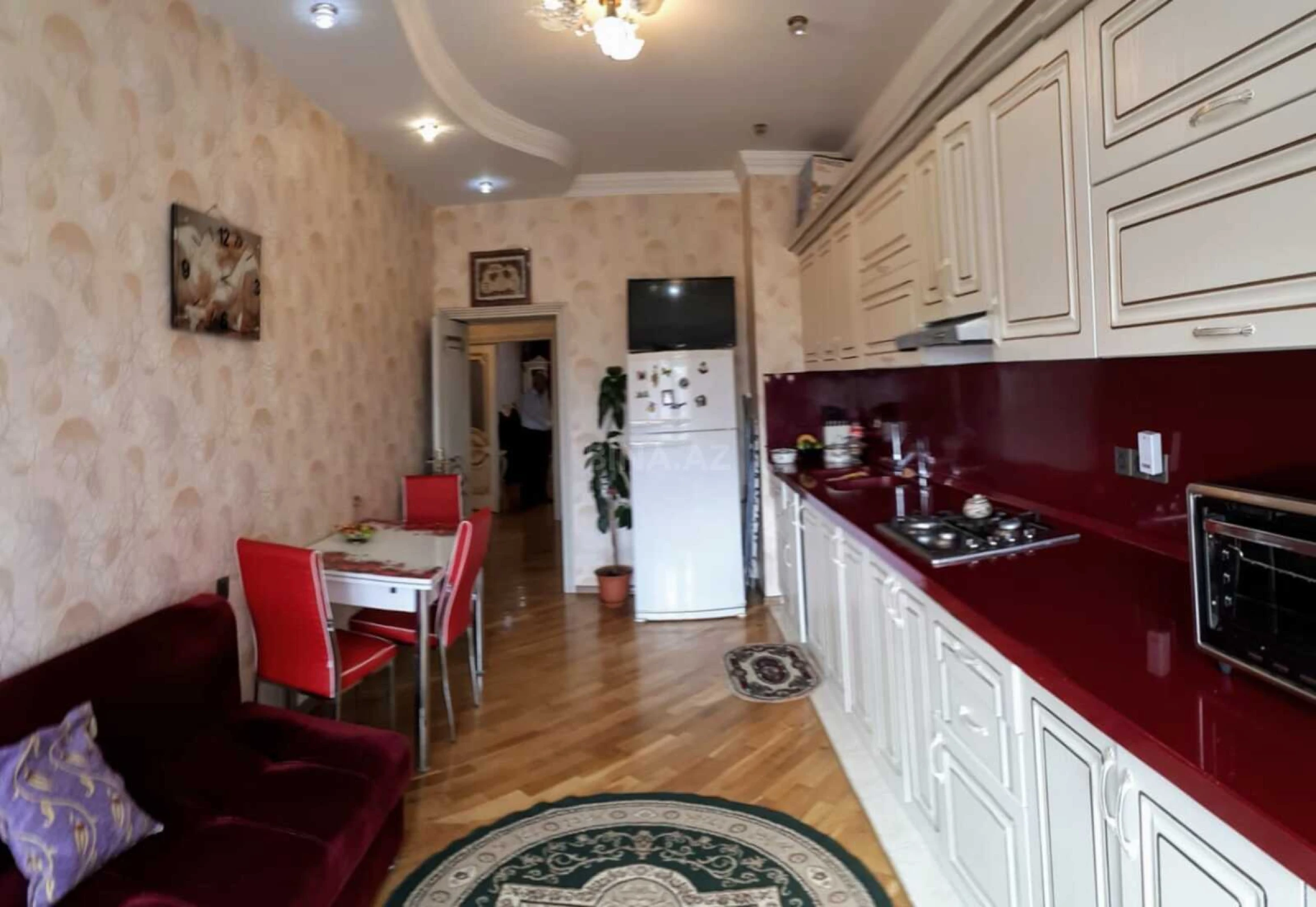 Satılır 4 otaqlı mənzil 167 m²