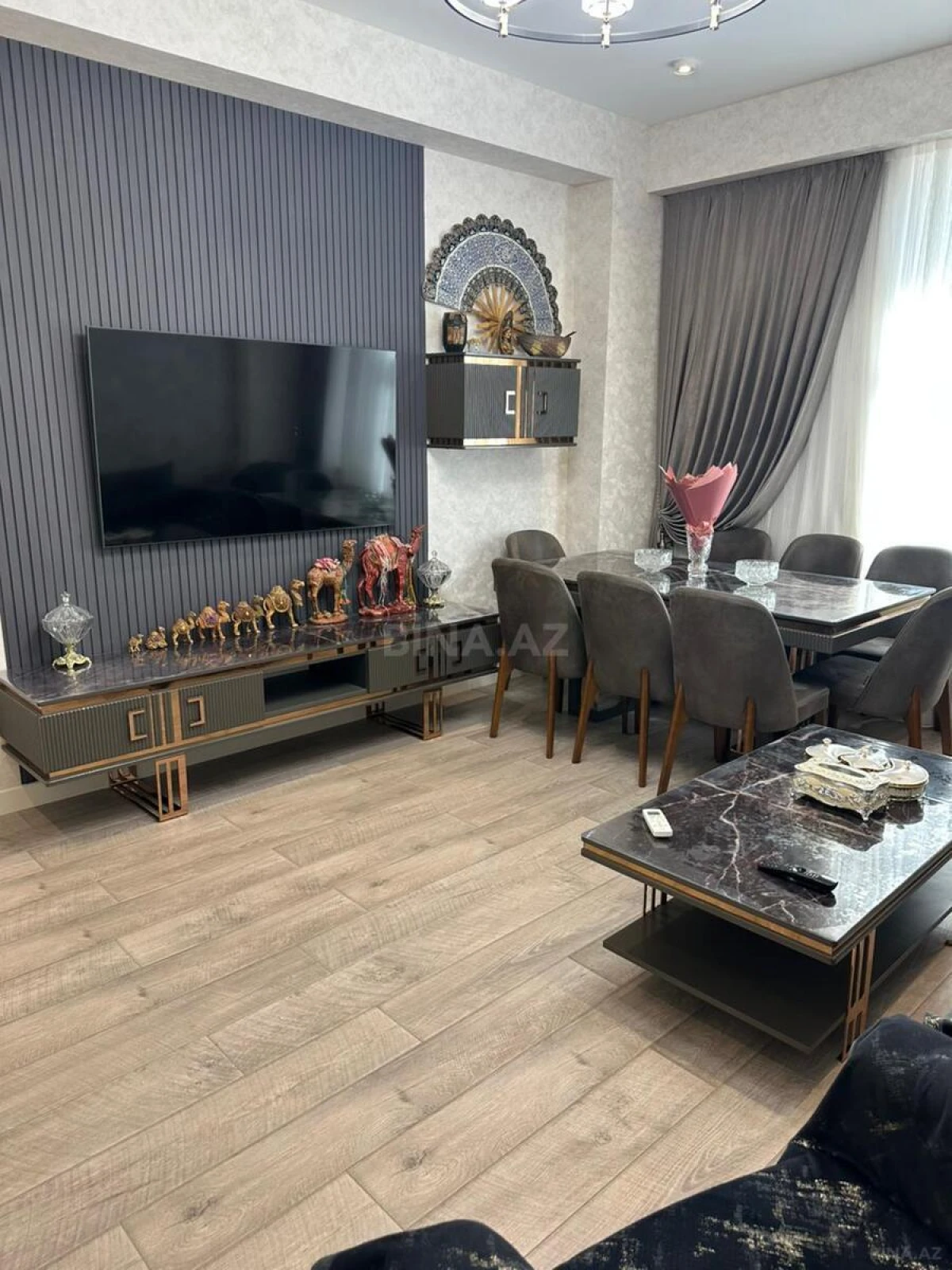 Kirayə verilir 4 otaqlı mənzil 141 m²