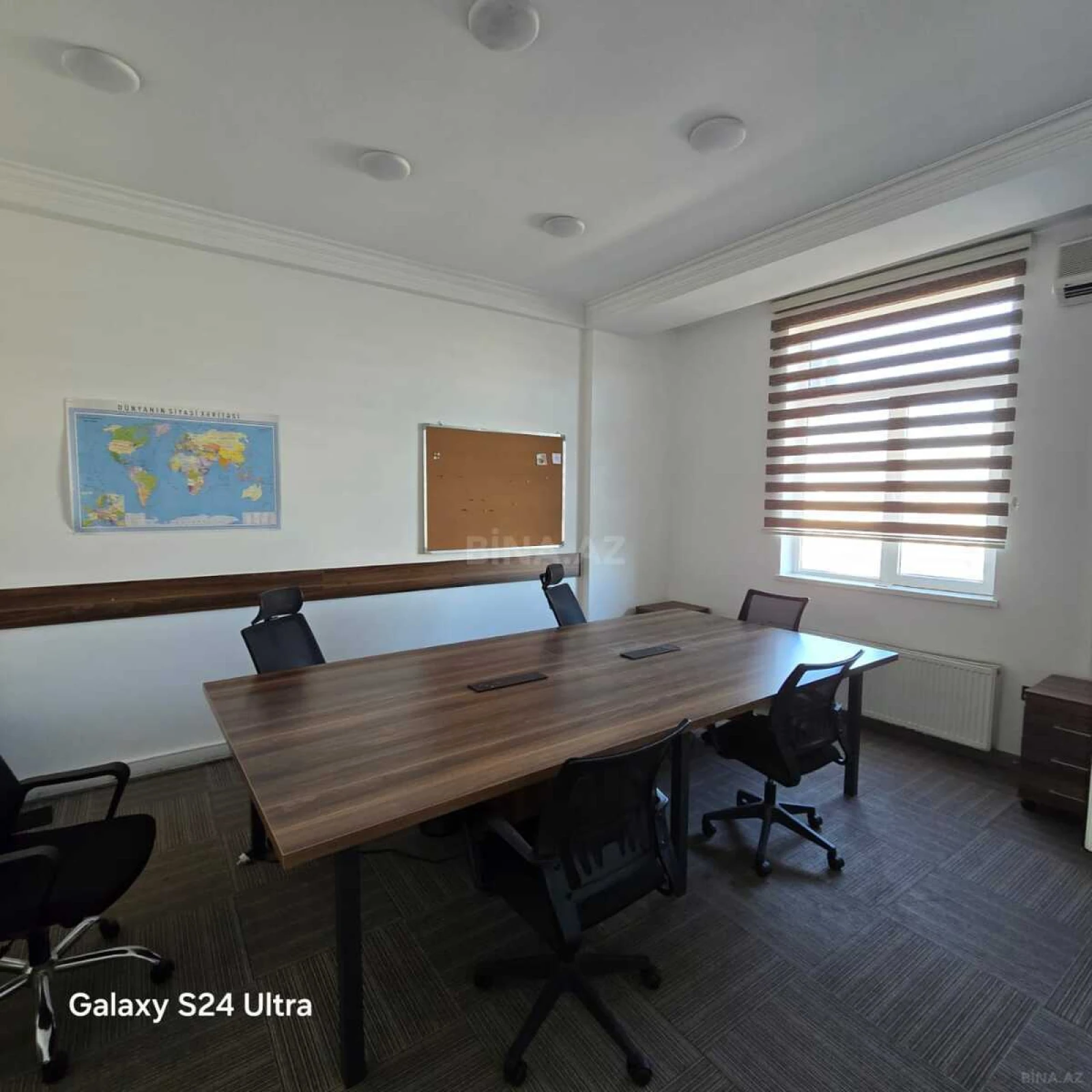 Kirayə verilir 20 otaqlı ofis 1500 m²