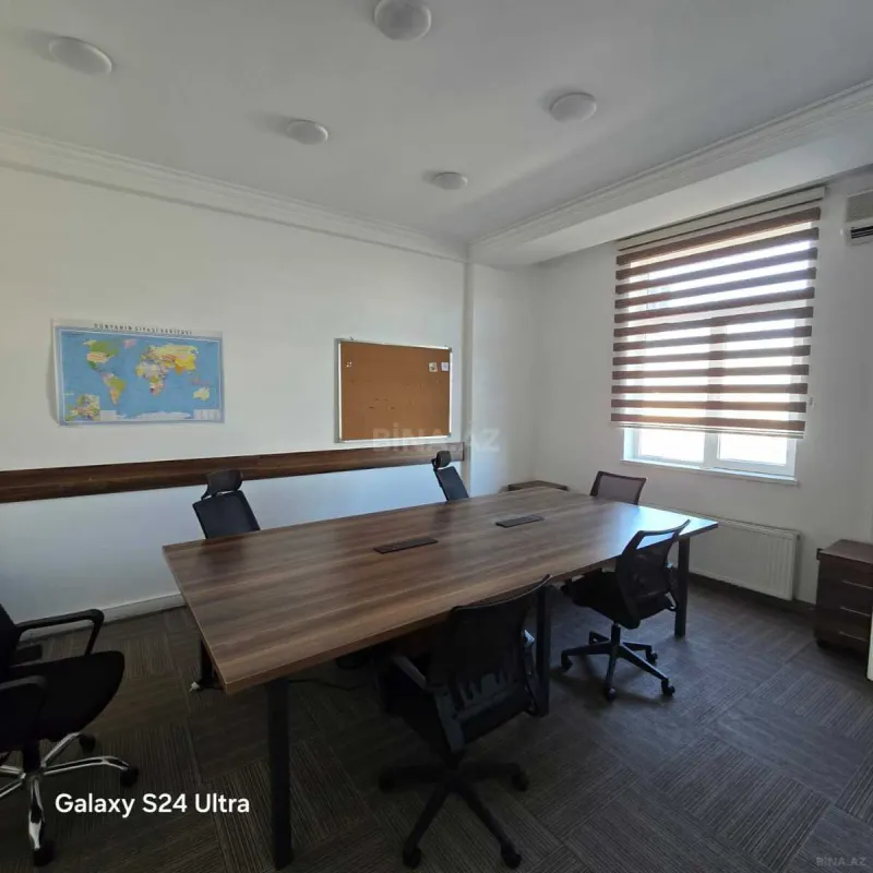 Kirayə verilir 20 otaqlı ofis 1500 m²