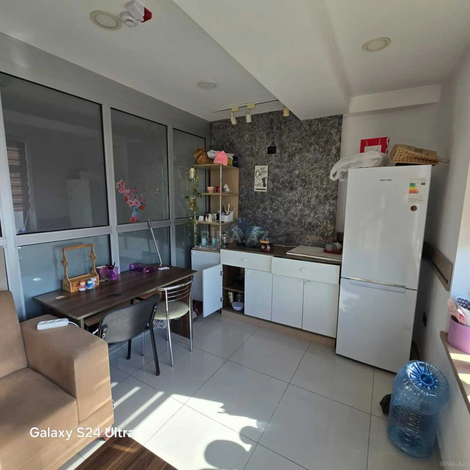 Kirayə verilir 20 otaqlı ofis 1500 m²