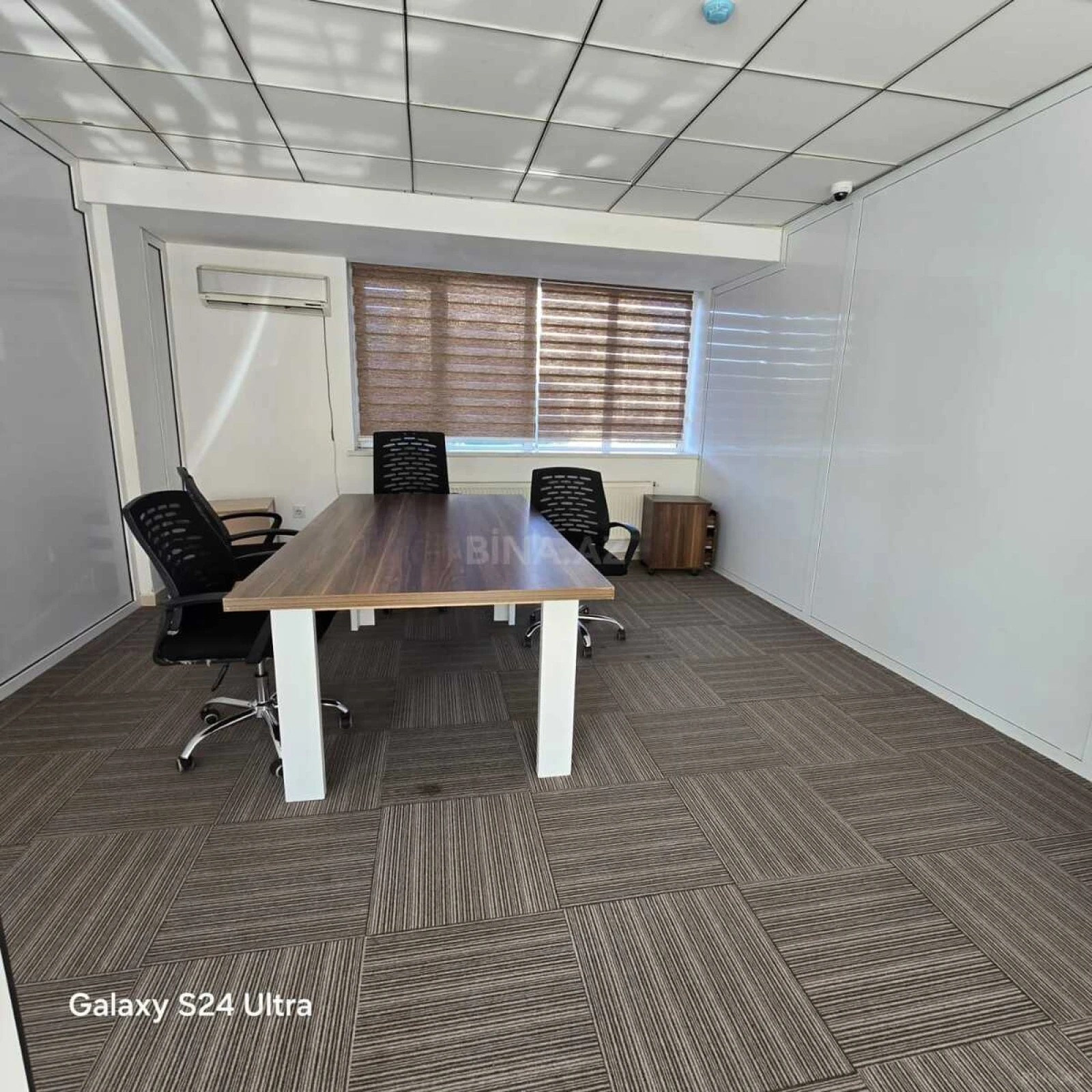 Kirayə verilir 20 otaqlı ofis 1500 m²