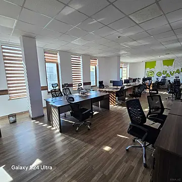 Kirayə verilir 20 otaqlı ofis 1500 m²
