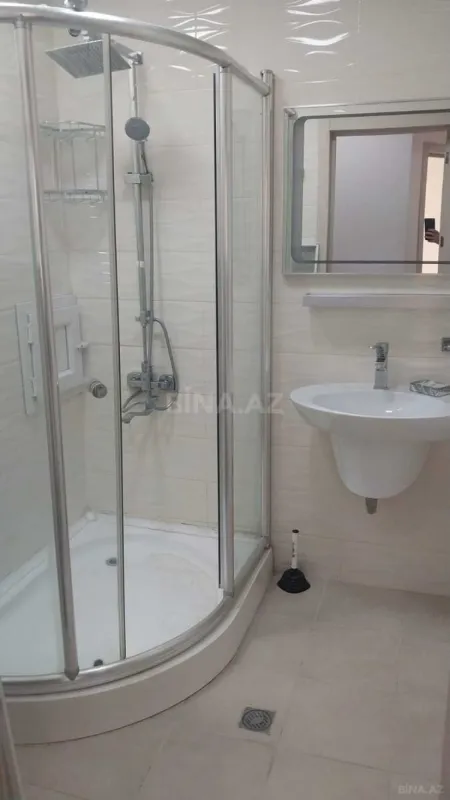 Satılır 2 otaqlı mənzil 93 m²