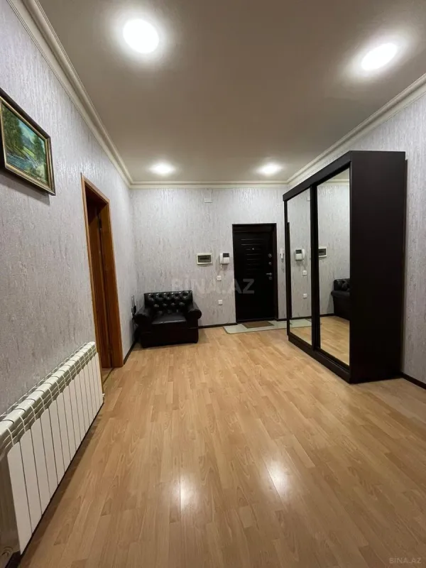 Satılır 2 otaqlı mənzil 90 m²