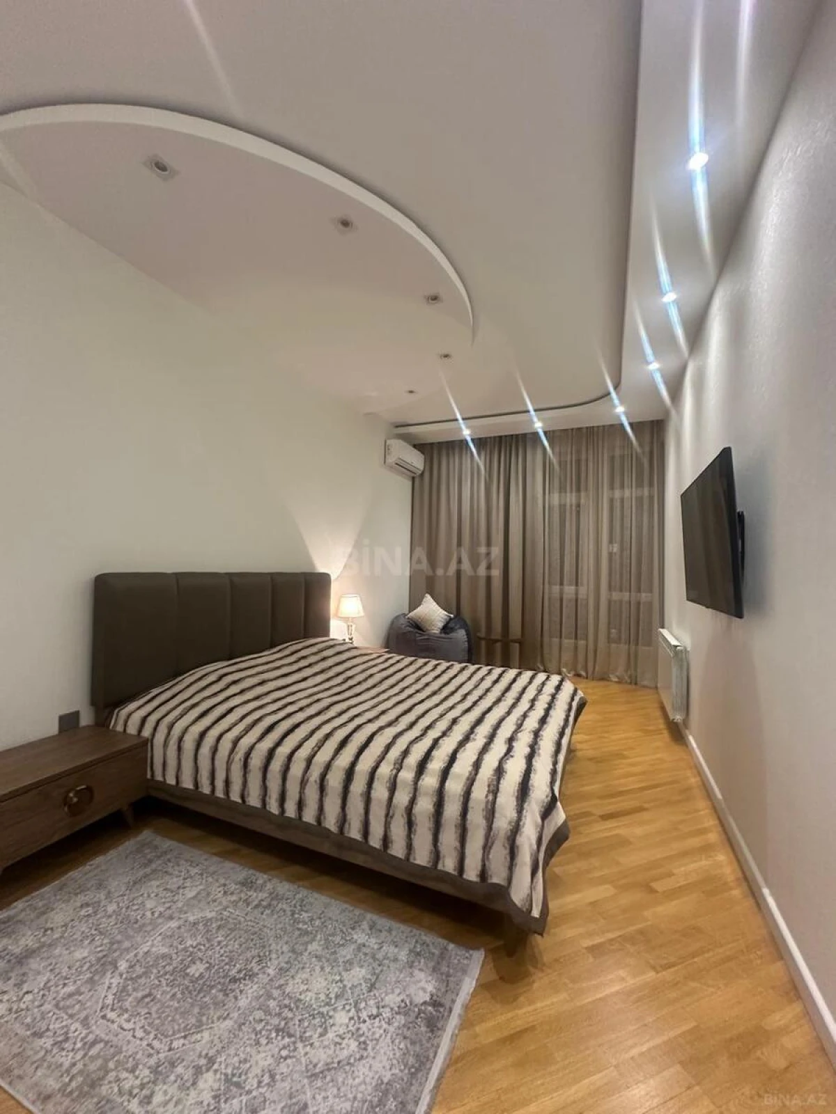 Satılır 2 otaqlı mənzil 103 m²