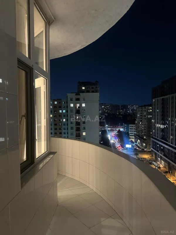 Satılır 2 otaqlı mənzil 103 m²