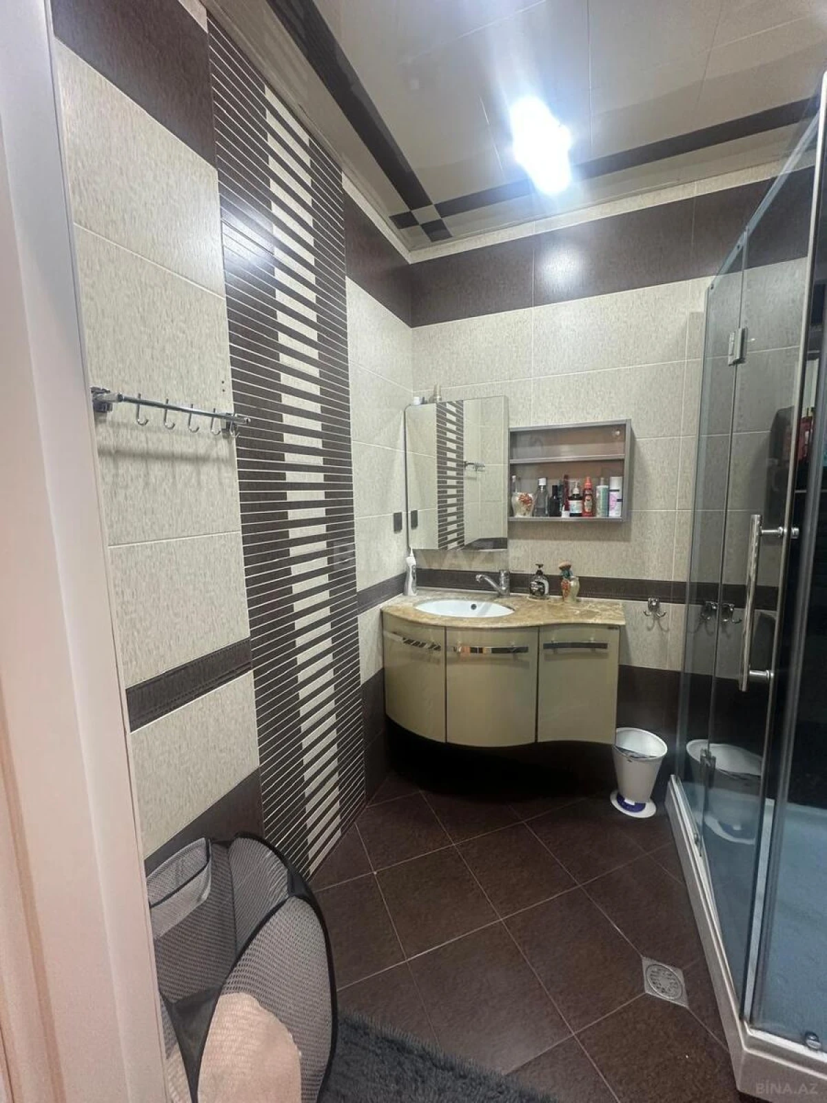 Satılır 2 otaqlı mənzil 103 m²