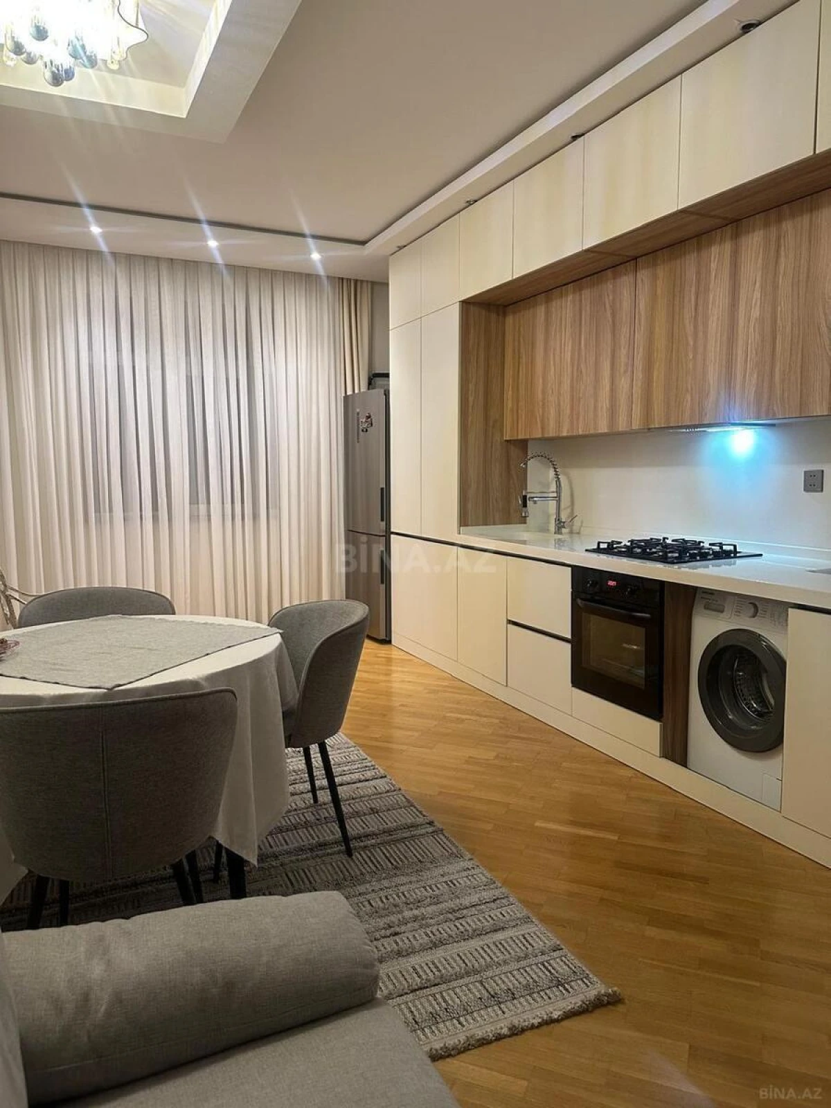 Satılır 2 otaqlı mənzil 103 m²
