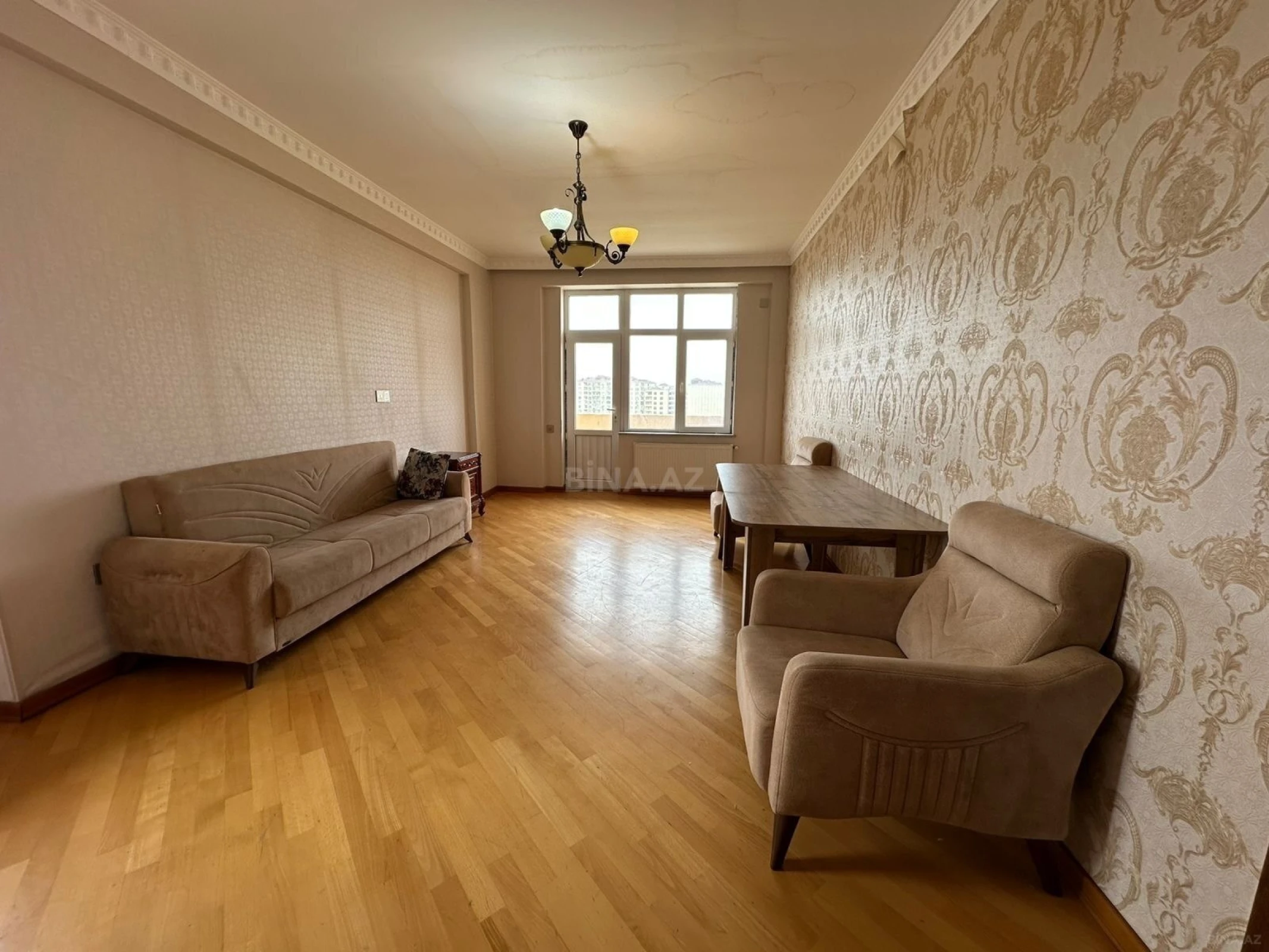 Satılır 2 otaqlı mənzil 88 m²