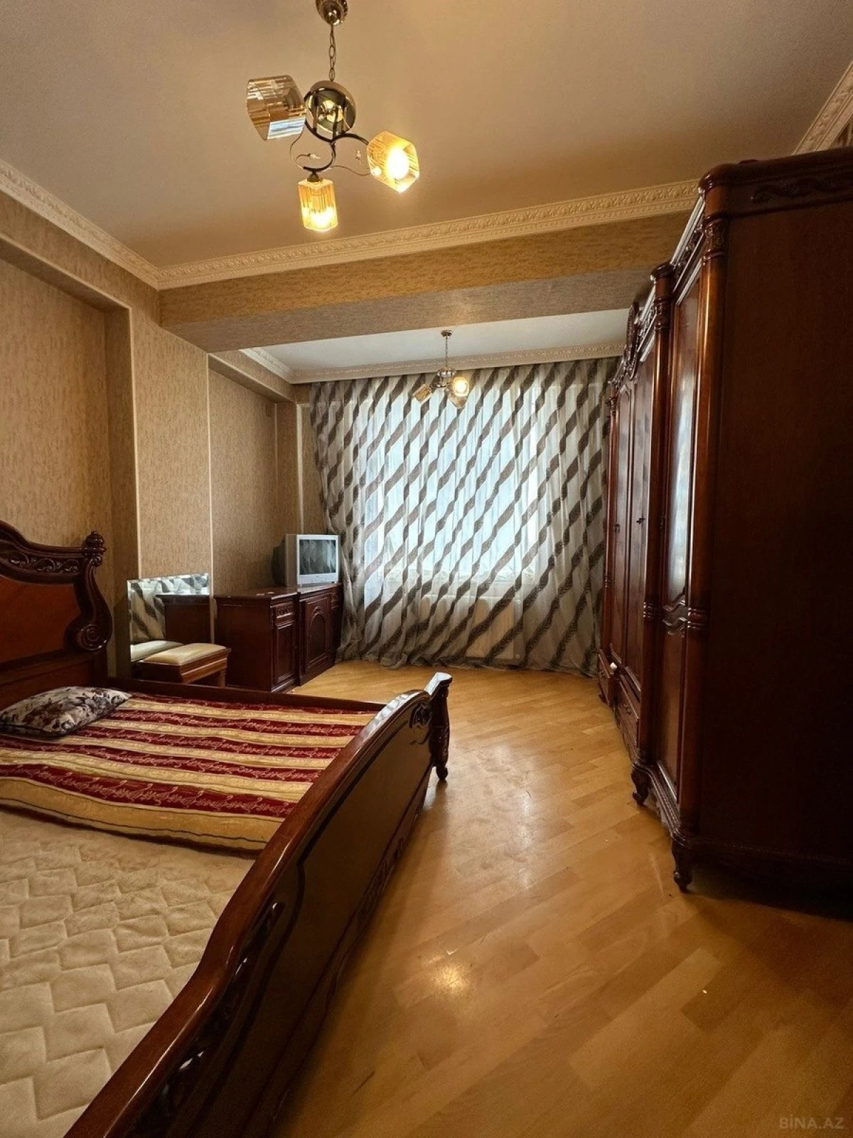 Satılır 2 otaqlı mənzil 88 m²