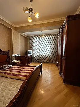 Satılır 2 otaqlı mənzil 88 m²