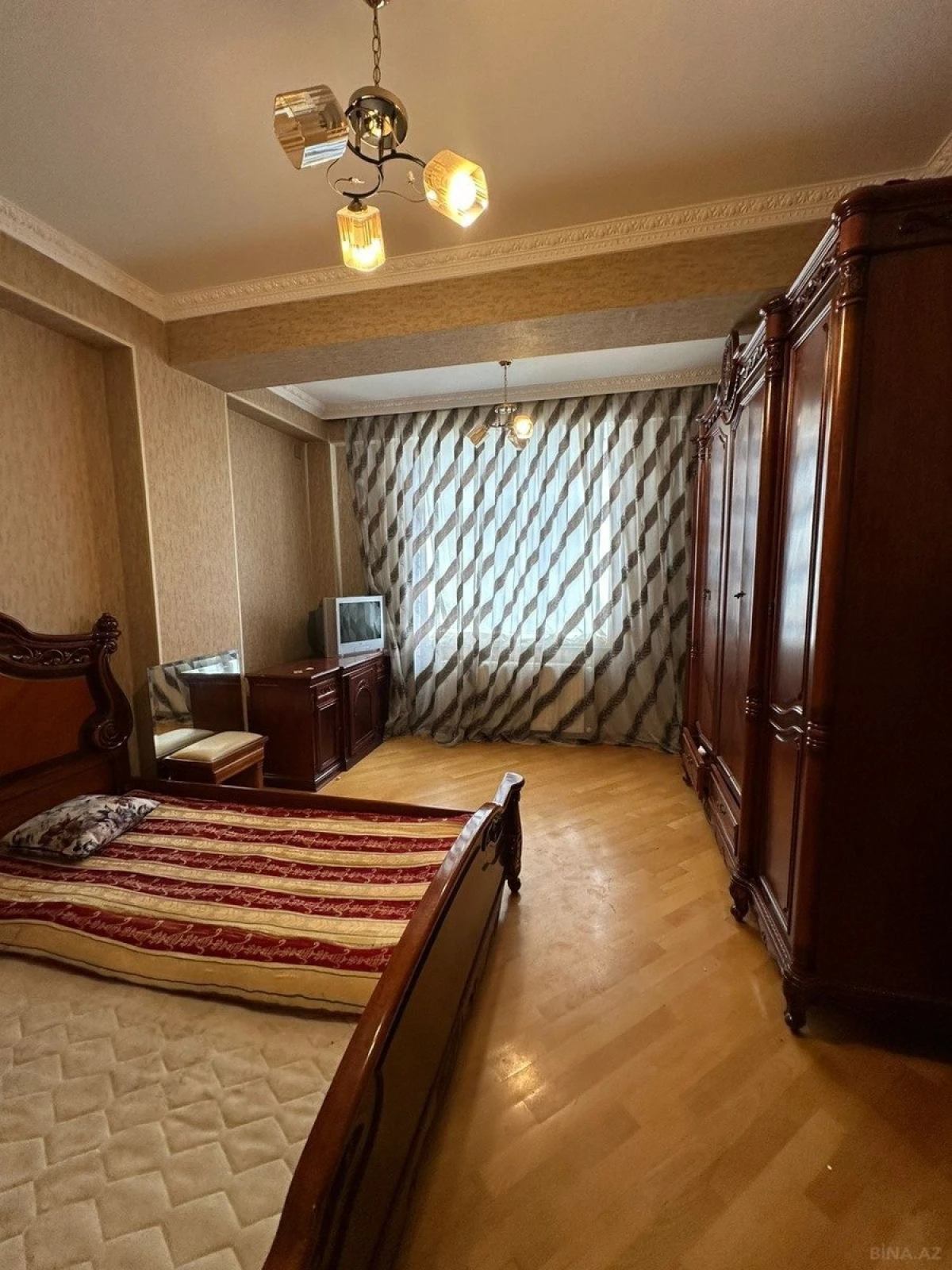 Satılır 2 otaqlı mənzil 88 m²
