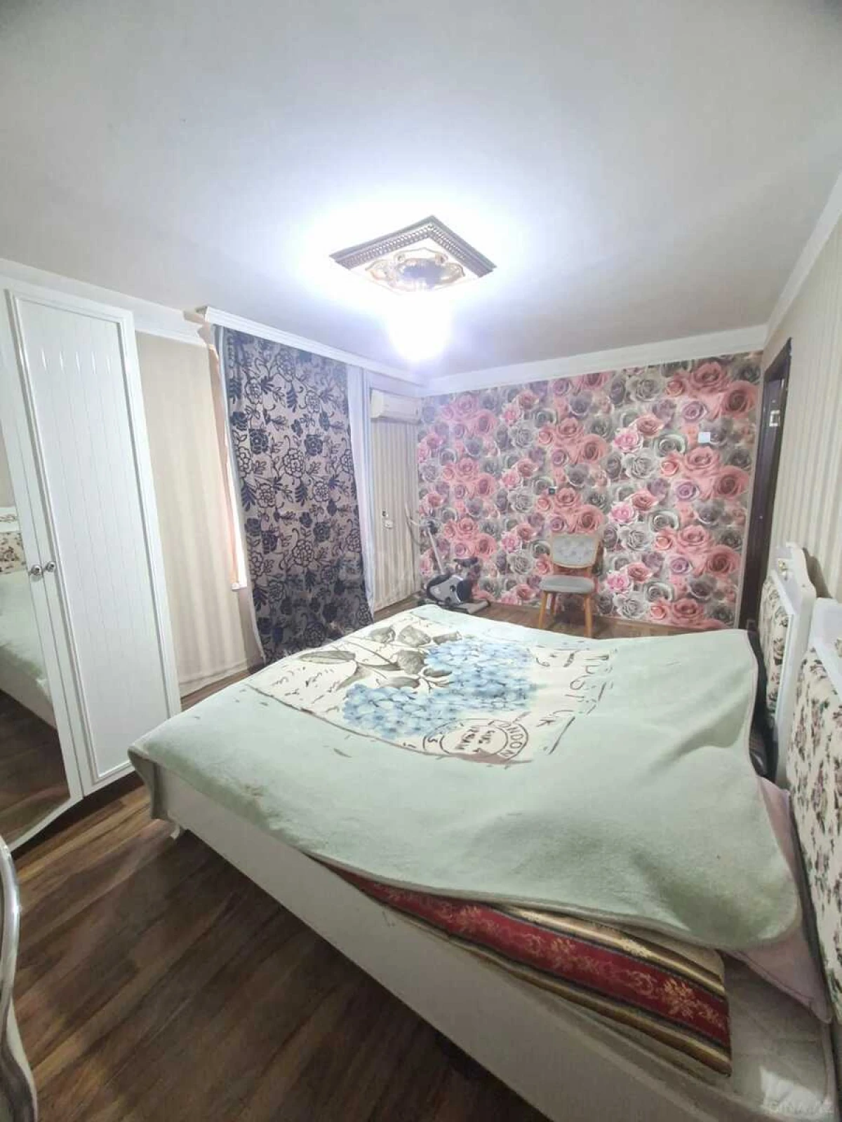 Satılır 2 otaqlı mənzil 66 m²