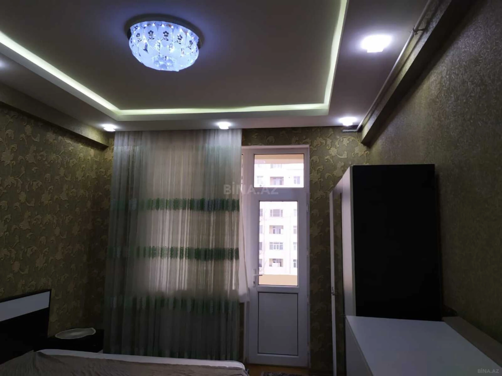 Kirayə verilir 2 otaqlı mənzil 80 m²