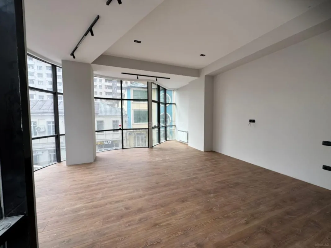 Kirayə verilir 5 otaqlı ofis 180 m²