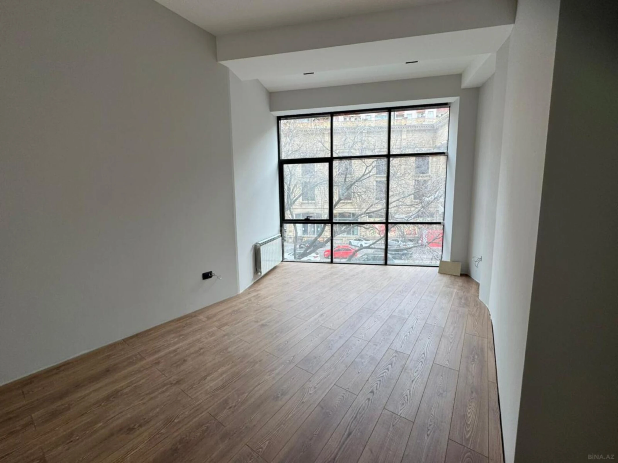 Kirayə verilir 5 otaqlı ofis 180 m²