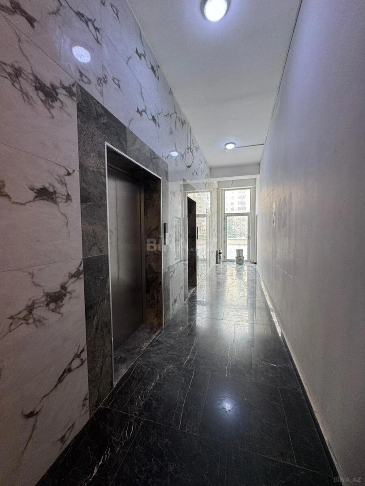 Kirayə verilir 5 otaqlı ofis 180 m²