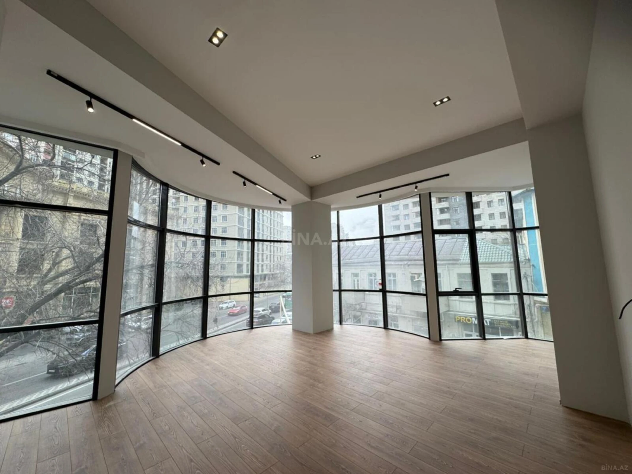 Kirayə verilir 5 otaqlı ofis 180 m²