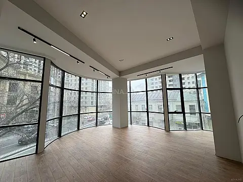 Kirayə verilir 5 otaqlı ofis 180 m² — Bakı 5 otaq 180.00 m²