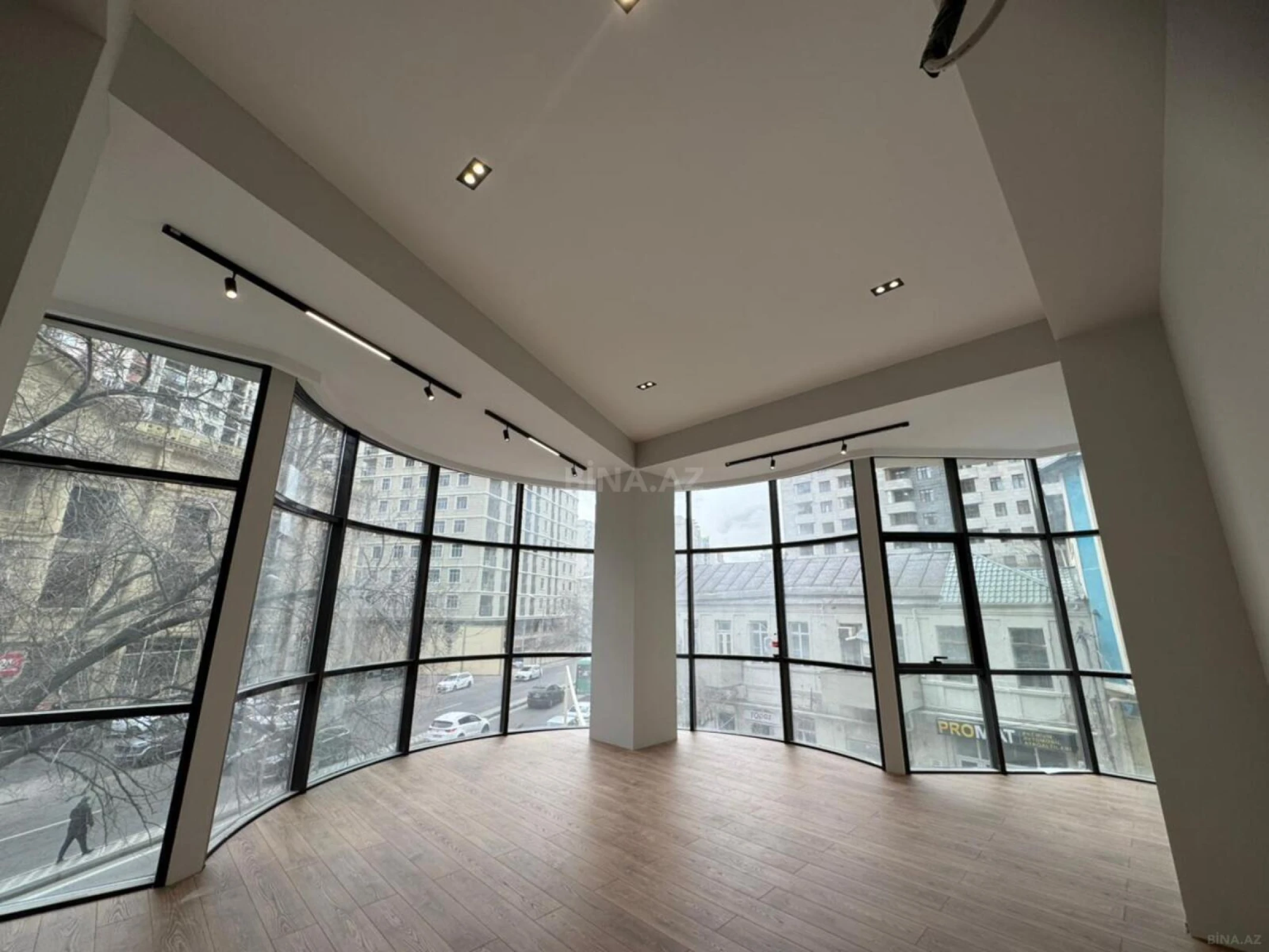 Kirayə verilir 5 otaqlı ofis 180 m²