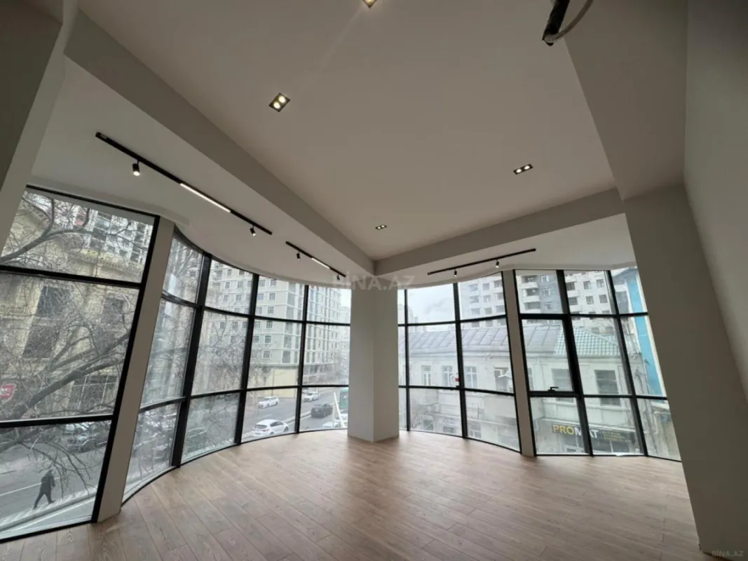 Kirayə verilir 5 otaqlı ofis 180 m²