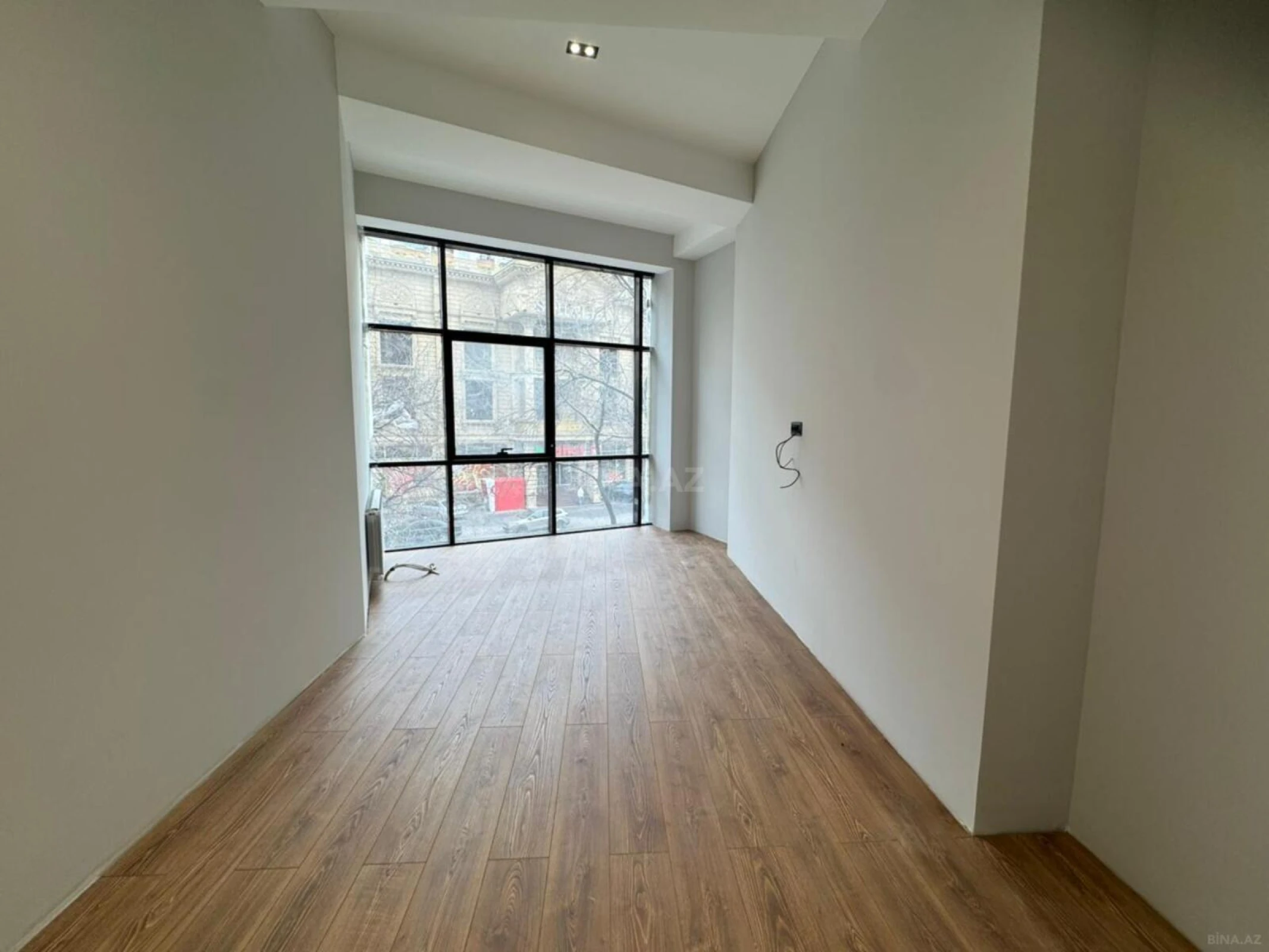 Kirayə verilir 5 otaqlı ofis 180 m²