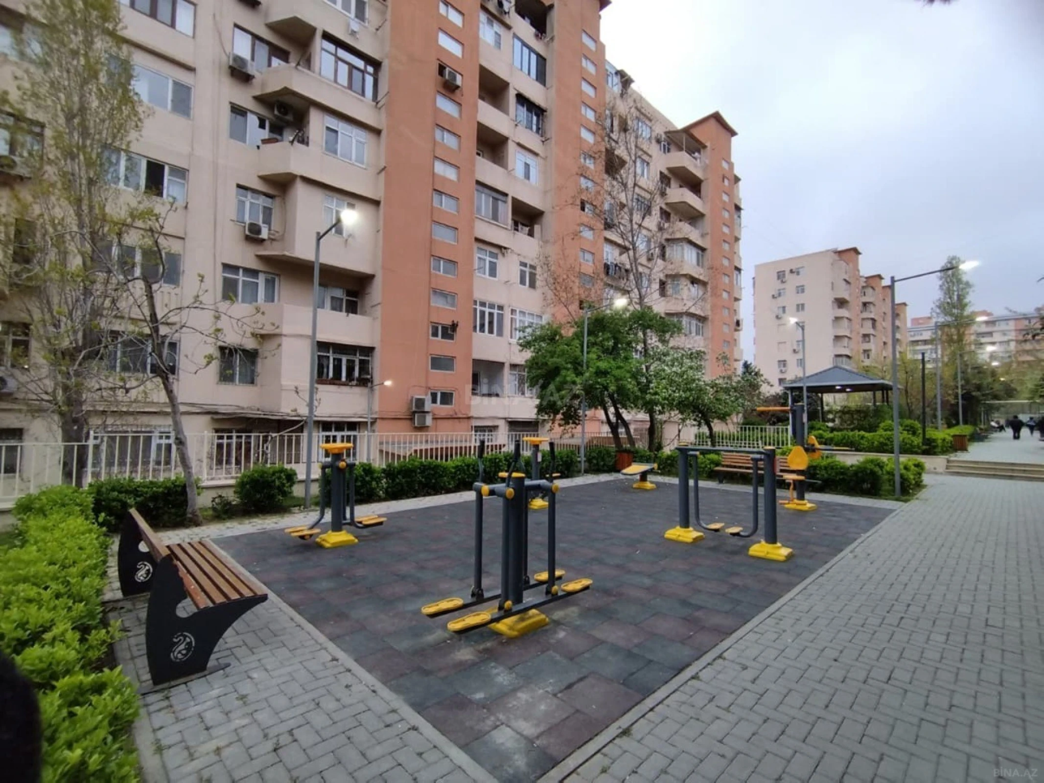 Satılır 1 otaqlı mənzil 35 m²