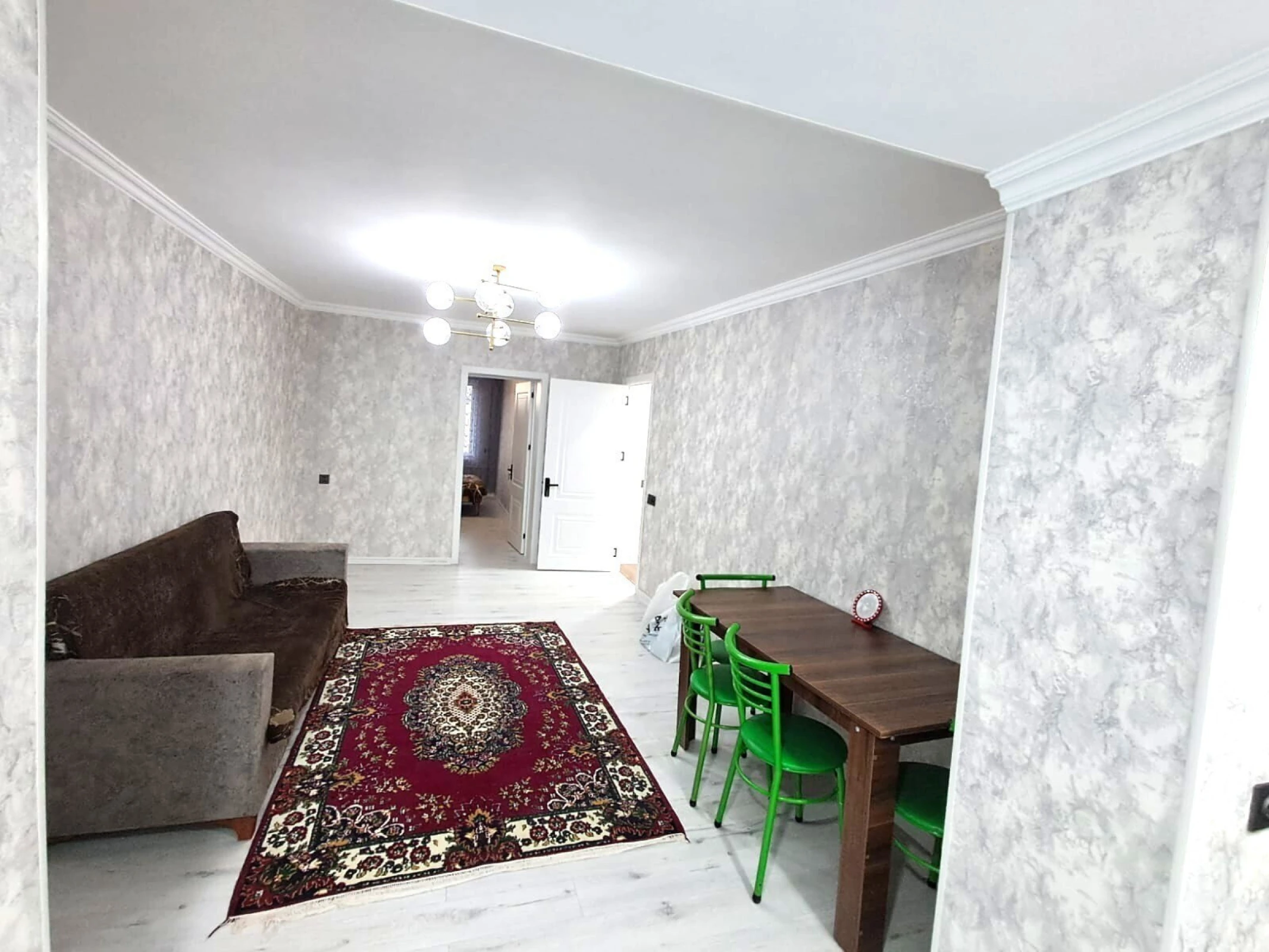 Kirayə verilir 2 otaqlı mənzil 60 m²