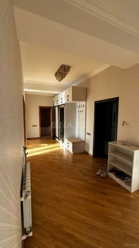 Kirayə verilir 3 otaqlı mənzil 140 m²