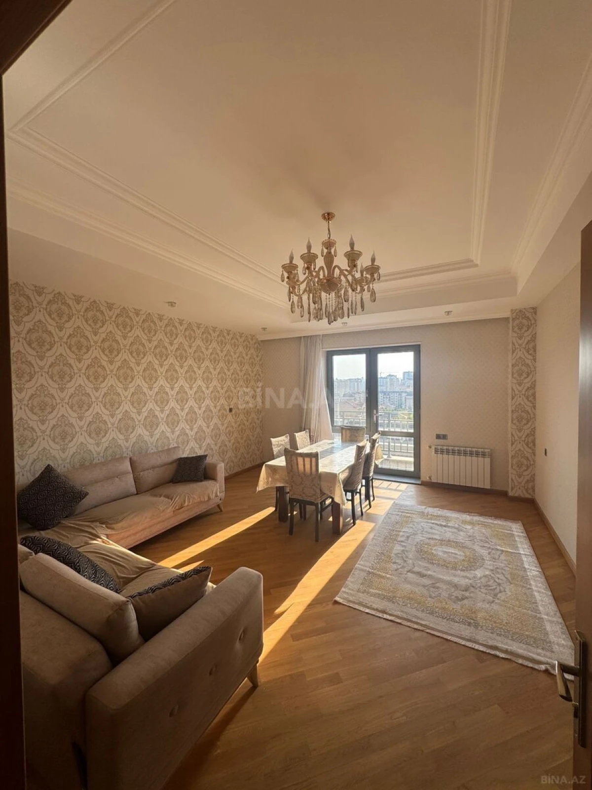 Kirayə verilir 3 otaqlı mənzil 140 m²