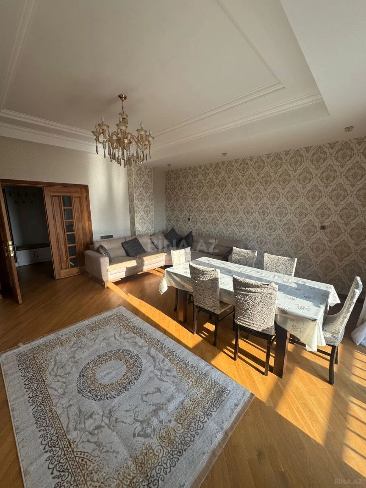 Kirayə verilir 3 otaqlı mənzil 140 m²