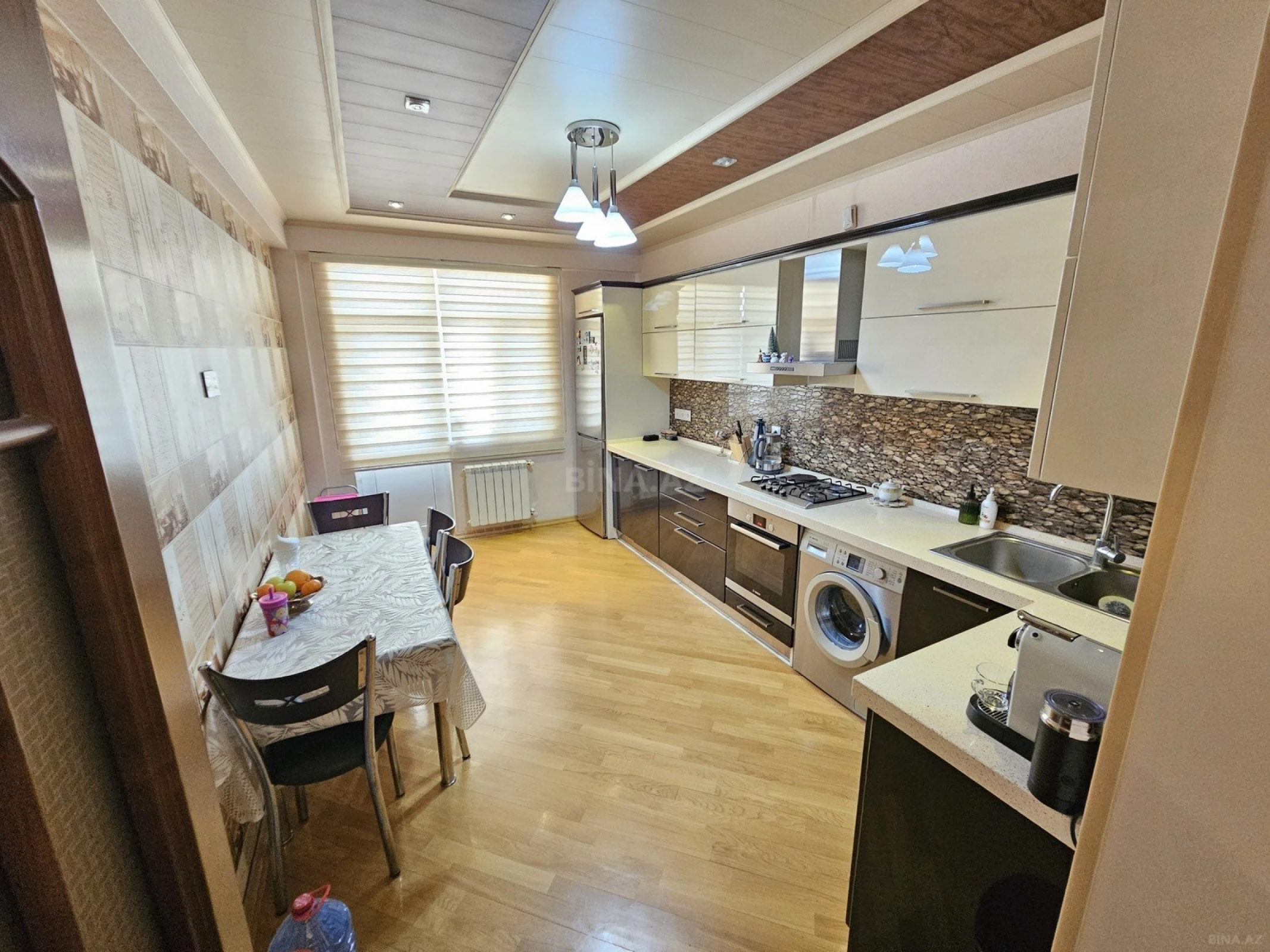 Satılır 3 otaqlı mənzil 120 m²