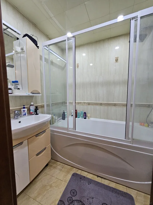 Satılır 3 otaqlı mənzil 120 m²