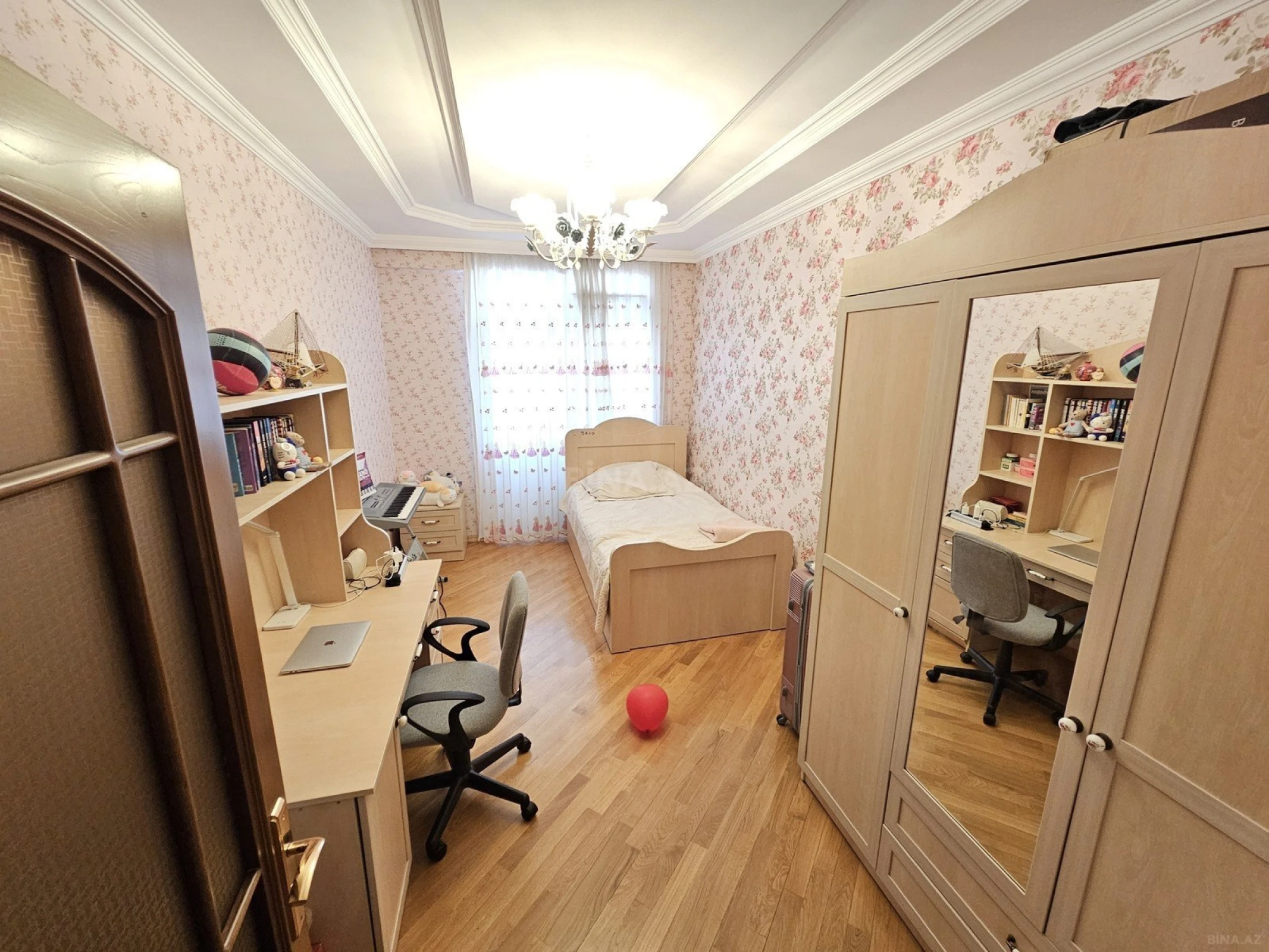 Satılır 3 otaqlı mənzil 120 m²