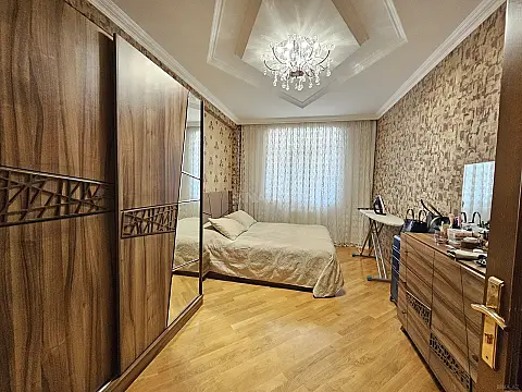 Satılır 3 otaqlı mənzil 120 m²