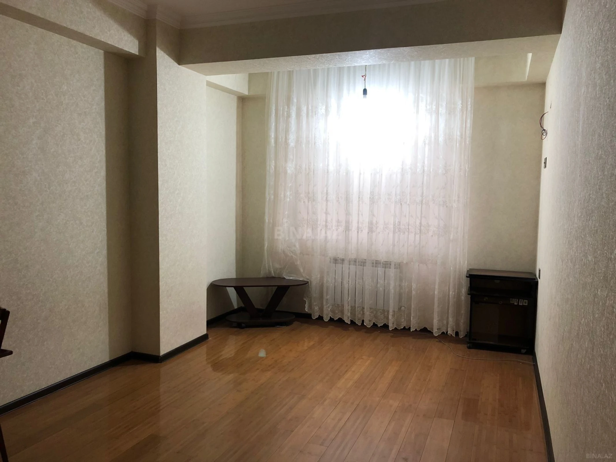 Satılır 1 otaqlı mənzil 42 m²
