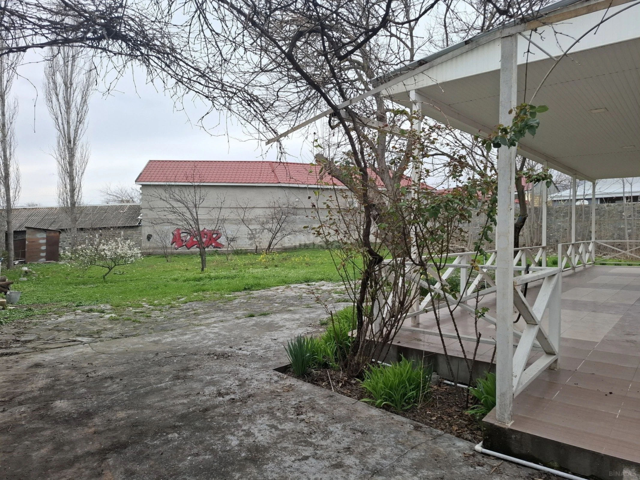 Satılır 3 otaqlı həyət evi 85 m²