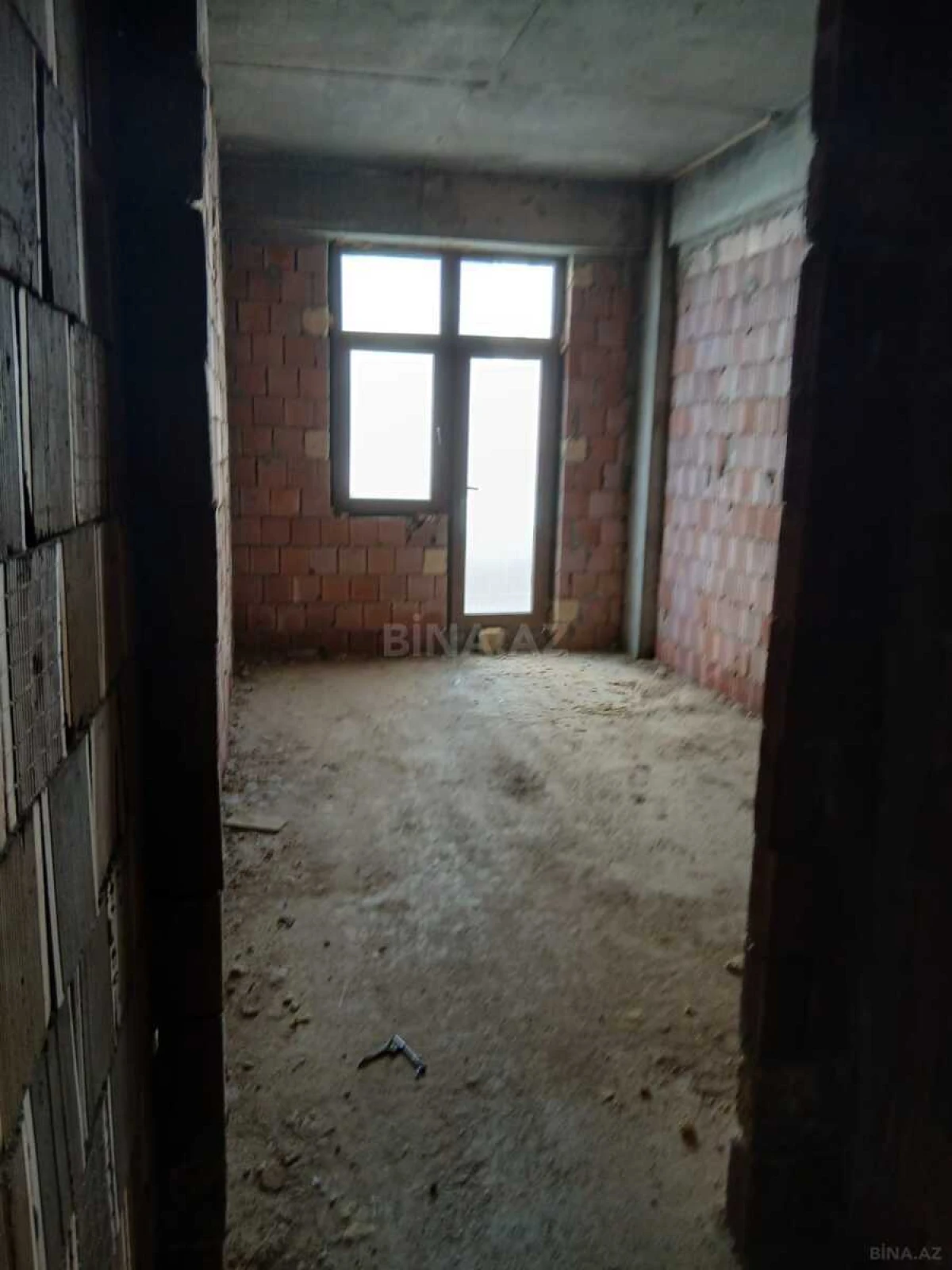 Satılır 2 otaqlı mənzil 62 m²